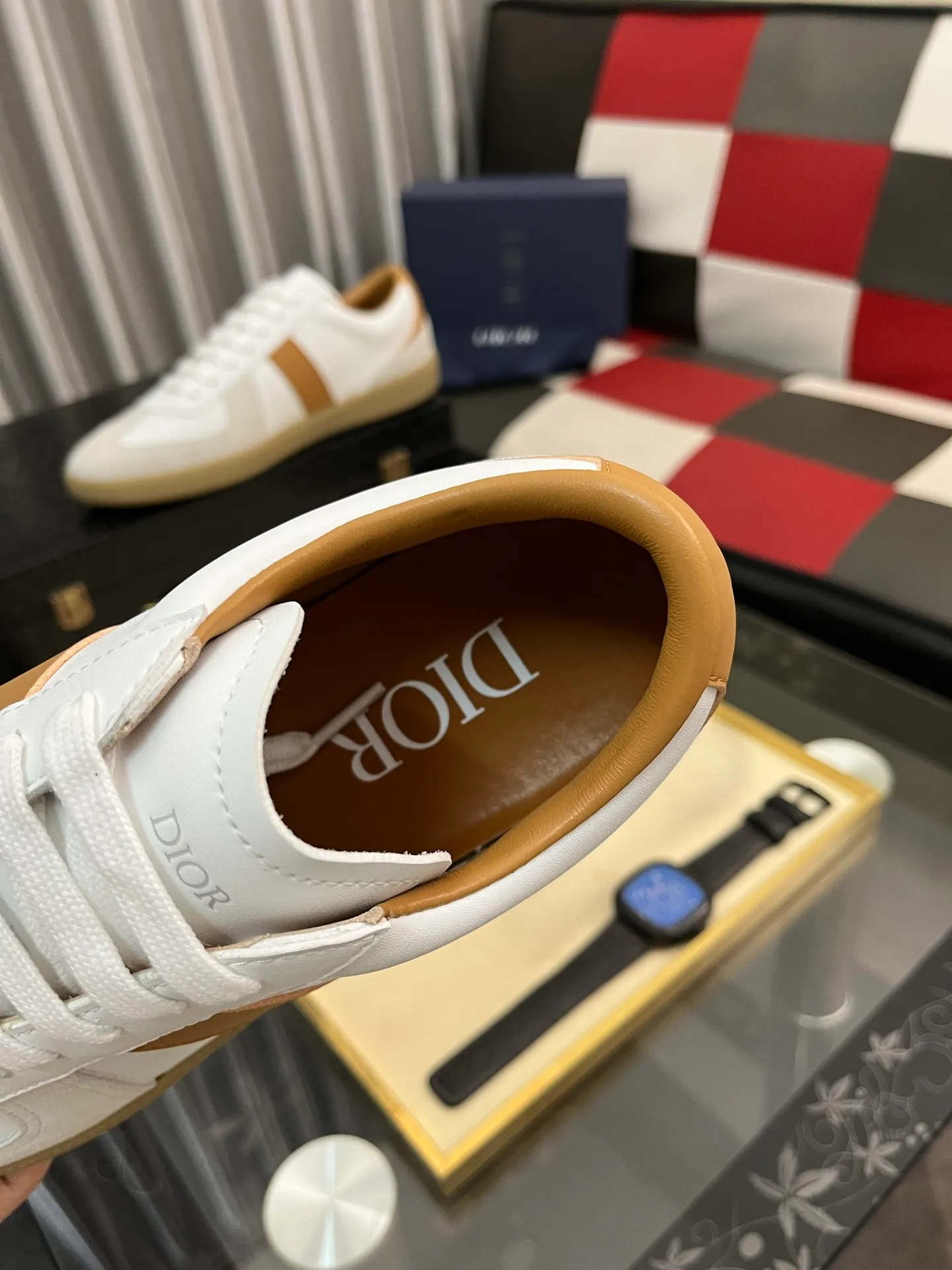 Men's shoes 💰380⌚️⌚️ 【Dior*DIAO】original quality.~ Unique modern style sneakers. 🏃A must-have casual shoe for trendy men😍😍 Original brand imported from Italy, imported original leather, sheep lining (refuses to discolor and grind feet) Sole: Original sole provided by the original factory, French lazy style design ⚠️Fit to the feet, original quality, super comfortable original sole. Code number: 38-448️⃣Colors available